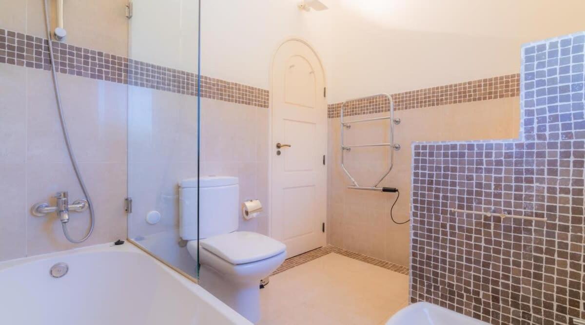 Villa Prado - Beautiful Beachfront Villa 阿尔布费拉 外观 照片